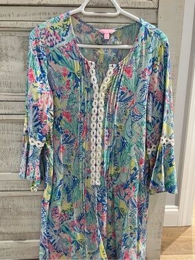 Lilly Pulitzer Hollie Tunic- READ info about hem
